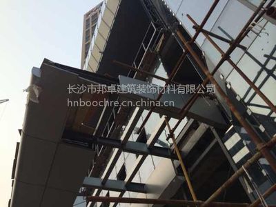 株洲、寧鄉、岳陽酒店招牌首選 氟碳鋁單板建筑裝飾材料優勢解析